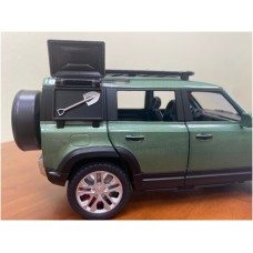 Машинка Land Rover Defender, 1:24 зелёный